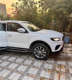 جیلی ئەزکارا